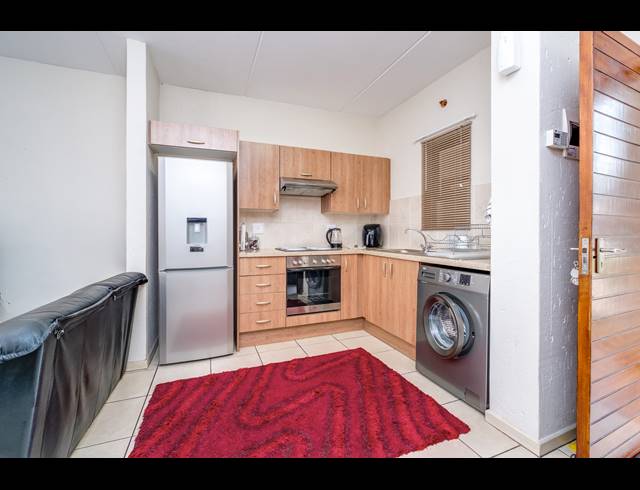 1 BEDROOM SECTIONAL TITLE FOR SALE IN DOUGLASDALE